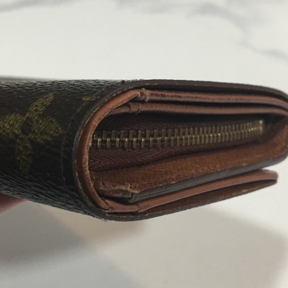 Authentic LV monogram Porte-Monnaie Tresor Wallet - Picture 8 of 17